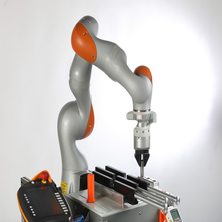 산업용 용접 로봇 쿠카 로봇 암과 용접기로 구성된 CN - Industrial Laser Welding Machine 리뷰 및 가격